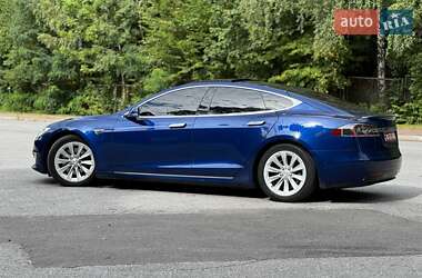 Лифтбек Tesla Model S 2017 в 
