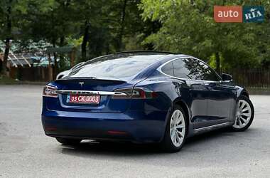Лифтбек Tesla Model S 2017 в 