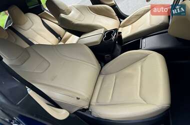 Лифтбек Tesla Model S 2017 в 