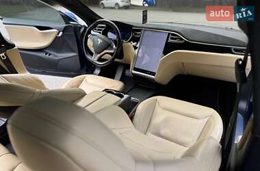 Лифтбек Tesla Model S 2017 в 
