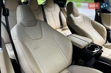 Лифтбек Tesla Model S 2017 в 
