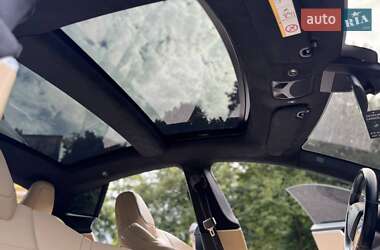 Лифтбек Tesla Model S 2017 в 