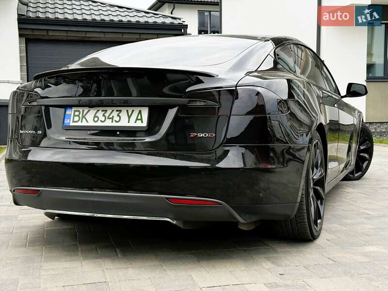 Лифтбек Tesla Model S 2016 в Ровно фото 8 Лифтбек Tesla Model S 2016 в Ровно