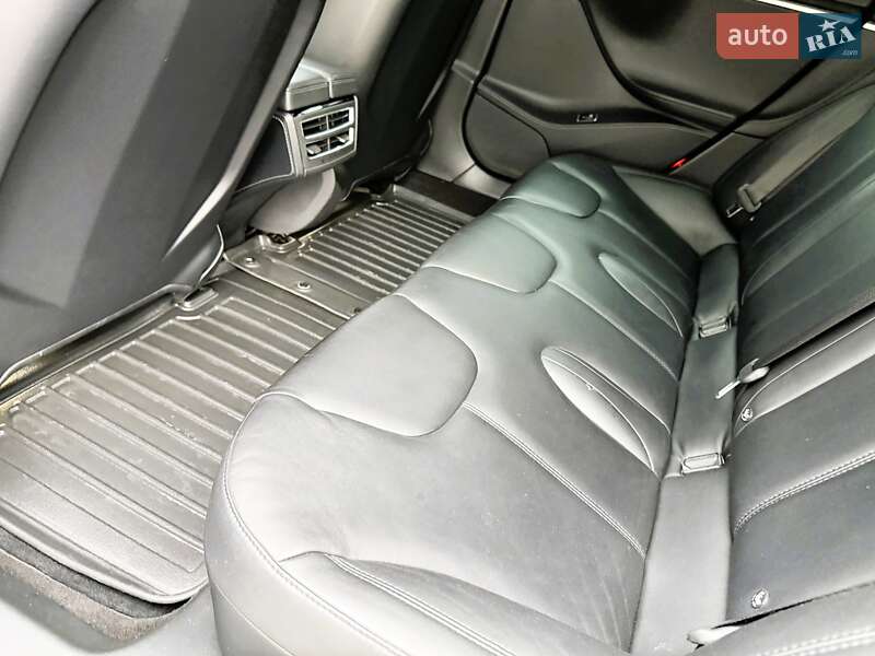 Лифтбек Tesla Model S 2016 в Ровно фото 25 Лифтбек Tesla Model S 2016 в Ровно