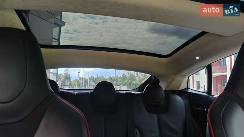 Ліфтбек Tesla Model S 2014 в Рівному