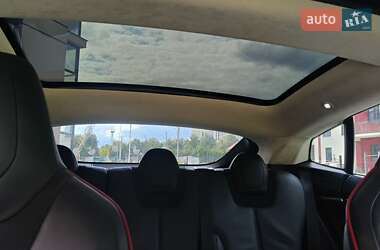 Ліфтбек Tesla Model S 2014 в 