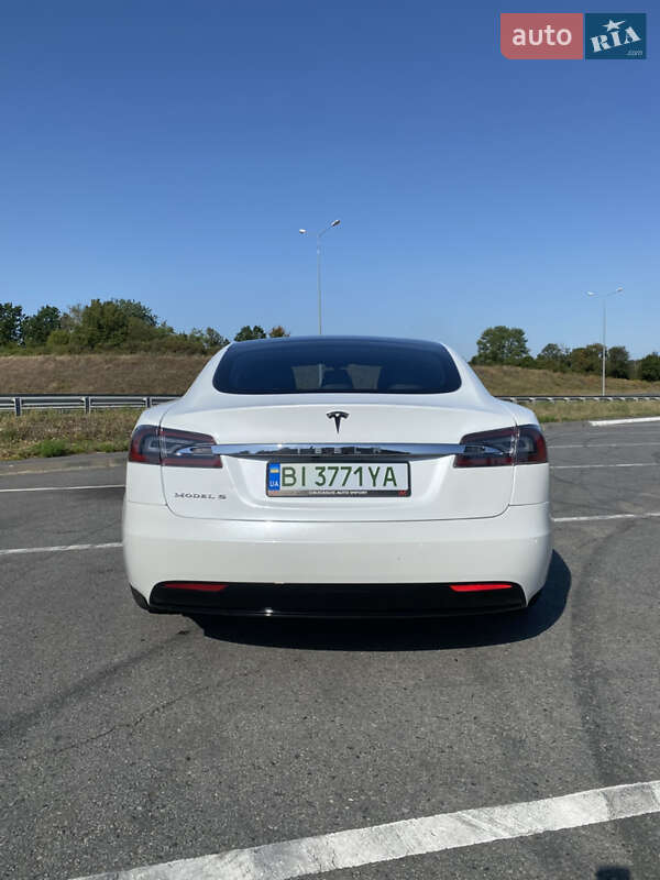 Лифтбек Tesla Model S 2018 в Полтаве