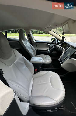 Лифтбек Tesla Model S 2014 в 