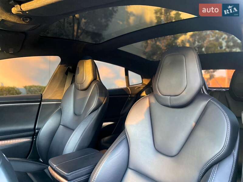 Ліфтбек Tesla Model S 2019 в Мукачевому
