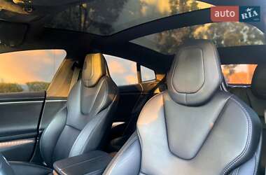 Лифтбек Tesla Model S 2019 в 