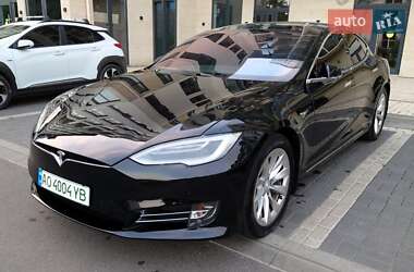 Лифтбек Tesla Model S 2019 в 