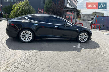 Лифтбек Tesla Model S 2017 в 