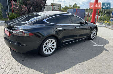 Лифтбек Tesla Model S 2017 в 