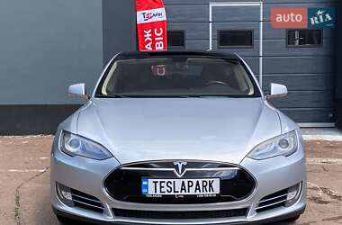 Лифтбек Tesla Model S 2013 в 