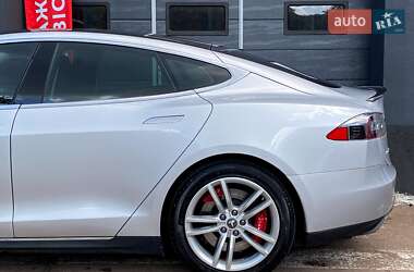Лифтбек Tesla Model S 2013 в 