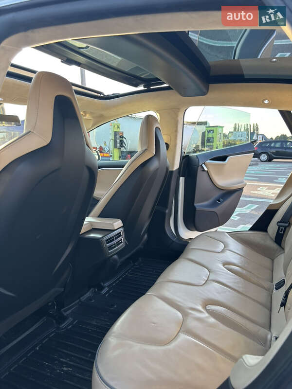 Лифтбек Tesla Model S 2012 в Луцке фото 32 Лифтбек Tesla Model S 2012 в Луцке