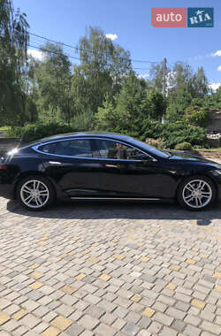 Ліфтбек Tesla Model S 2015 в 