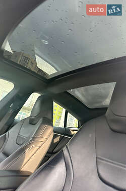 Ліфтбек Tesla Model S 2016 в 