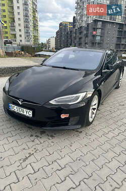 Ліфтбек Tesla Model S 2016 в 