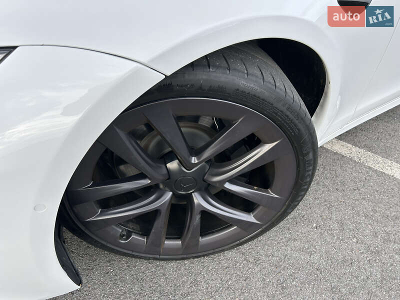 Ліфтбек Tesla Model S 2021 в Львові фото 5 Ліфтбек Tesla Model S 2021 в Львові