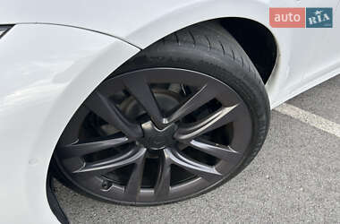 Ліфтбек Tesla Model S 2021 в 