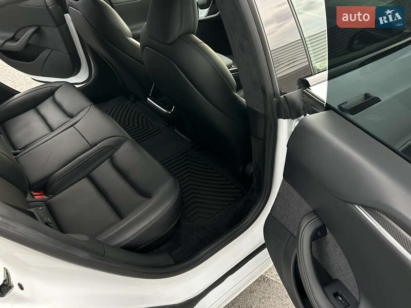Ліфтбек Tesla Model S 2021 в Львові фото 16 Ліфтбек Tesla Model S 2021 в Львові