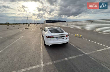 Ліфтбек Tesla Model S 2021 в 
