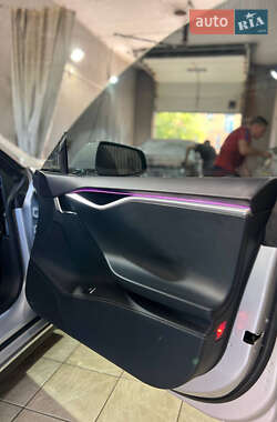 Ліфтбек Tesla Model S 2013 в 