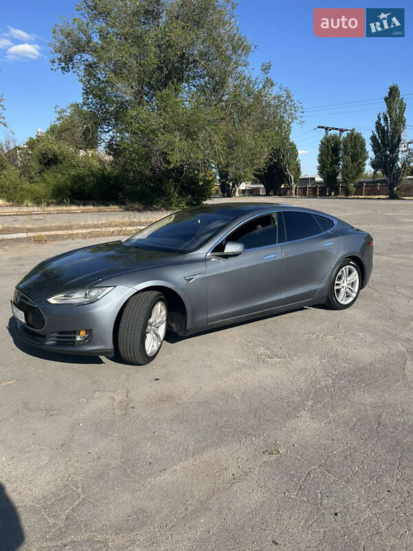Ліфтбек Tesla Model S 2013 в Херсоні