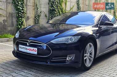 Лифтбек Tesla Model S 2014 в 