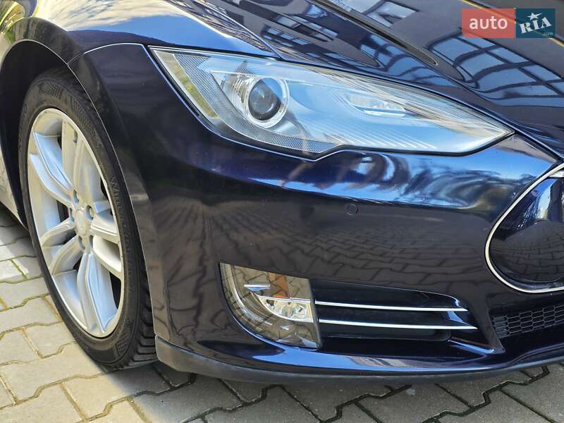 Ліфтбек Tesla Model S 2014 в Хмельницькому