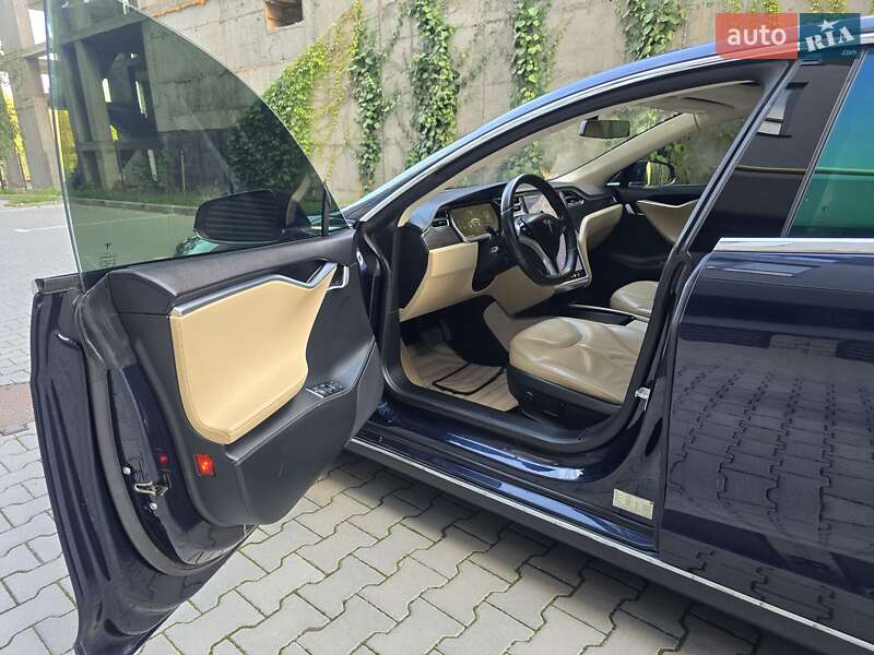 Ліфтбек Tesla Model S 2014 в Хмельницькому