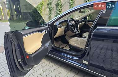 Лифтбек Tesla Model S 2014 в 