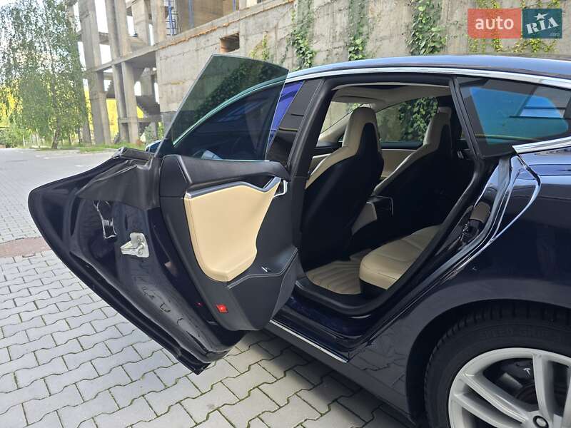 Ліфтбек Tesla Model S 2014 в Хмельницькому