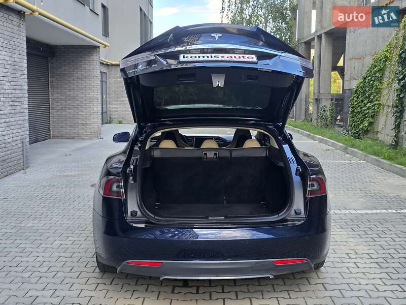 Ліфтбек Tesla Model S 2014 в Хмельницькому