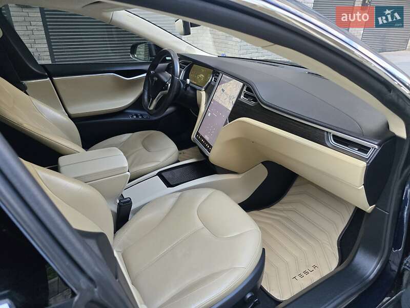 Ліфтбек Tesla Model S 2014 в Хмельницькому