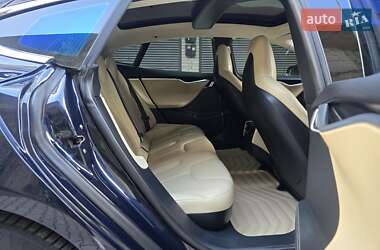 Лифтбек Tesla Model S 2014 в 