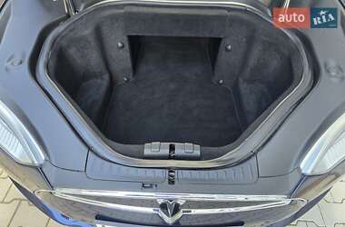 Лифтбек Tesla Model S 2014 в 