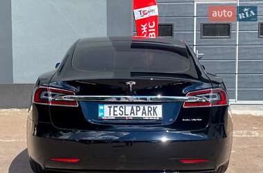 Лифтбек Tesla Model S 2020 в 