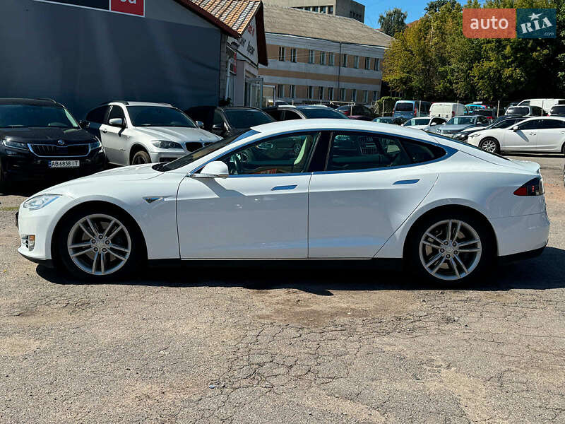 Лифтбек Tesla Model S 2013 в Виннице фото 13 Лифтбек Tesla Model S 2013 в Виннице