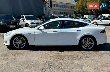 Лифтбек Tesla Model S 2013 в 