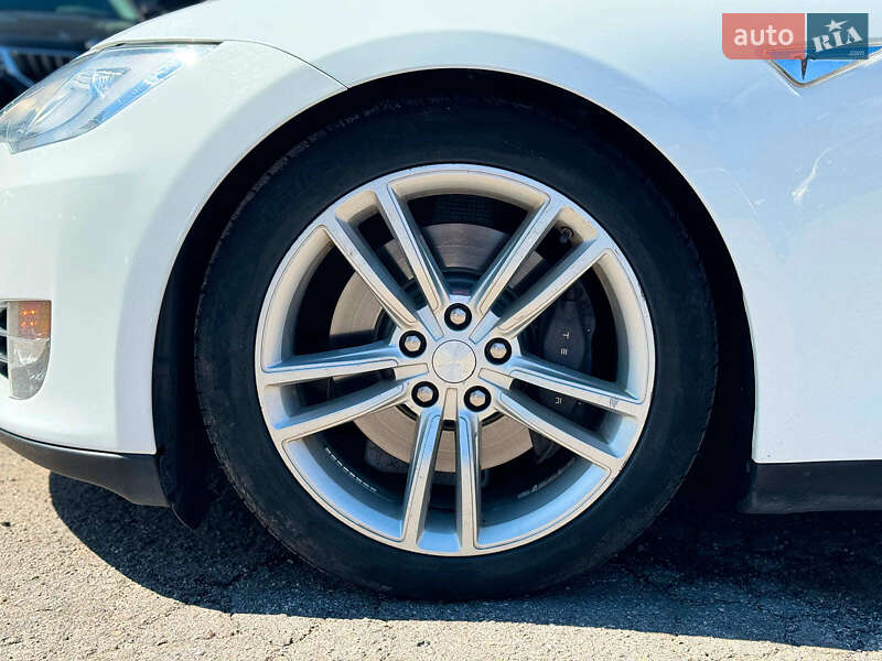 Лифтбек Tesla Model S 2013 в Виннице фото 15 Лифтбек Tesla Model S 2013 в Виннице