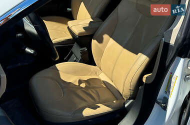 Лифтбек Tesla Model S 2013 в 