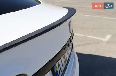 Лифтбек Tesla Model S 2015 в 