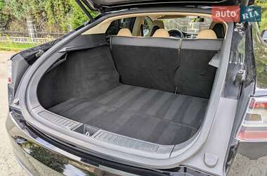Лифтбек Tesla Model S 2013 в 