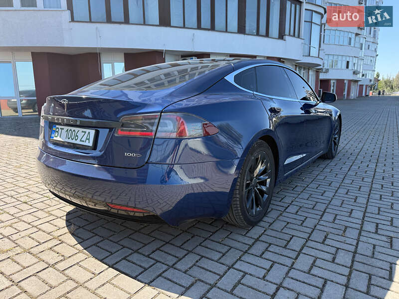 Лифтбек Tesla Model S 2017 в Николаеве