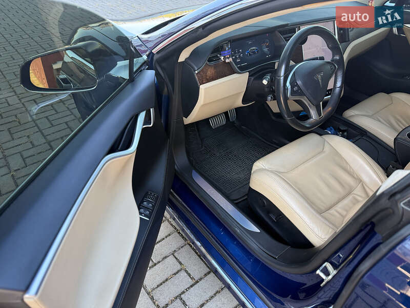Лифтбек Tesla Model S 2017 в Николаеве