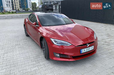 Лифтбек Tesla Model S 2018 в 