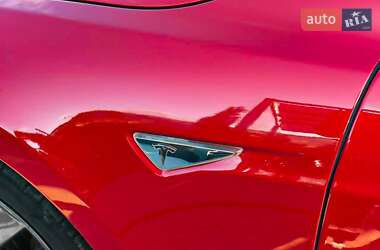 Ліфтбек Tesla Model S 2013 в 