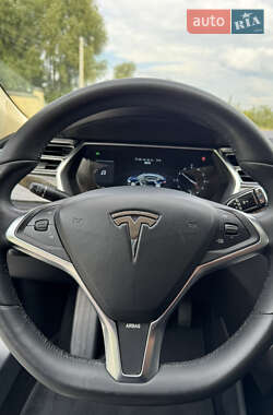 Лифтбек Tesla Model S 2013 в 